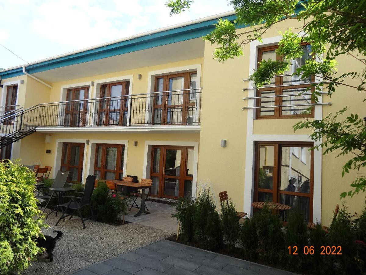 Apartamenty I Pokoje - Dom Goscinny Pasja -2 Minuty Do Plazy 드지비르지노 외부 사진