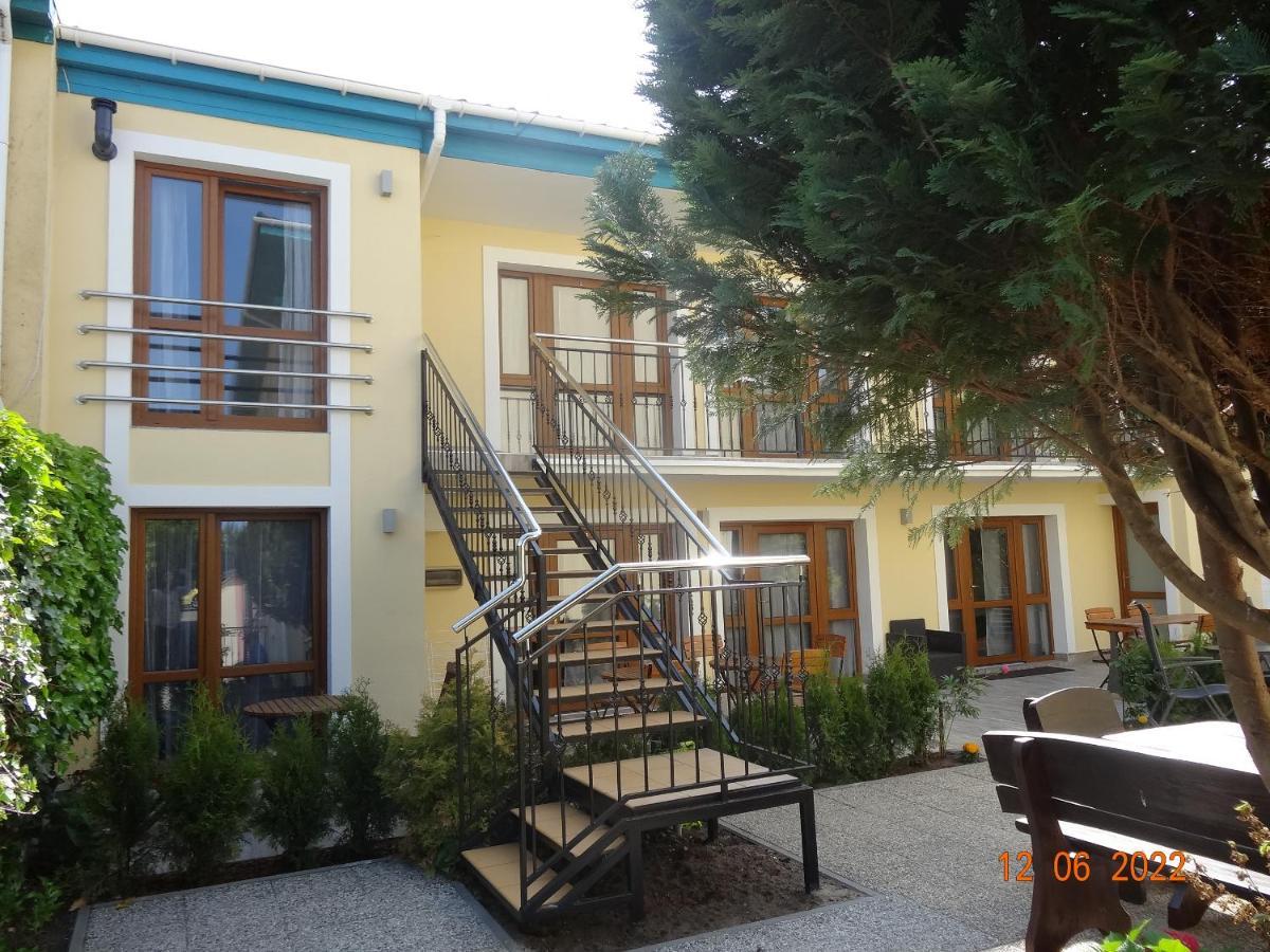 Apartamenty I Pokoje - Dom Goscinny Pasja -2 Minuty Do Plazy 드지비르지노 외부 사진