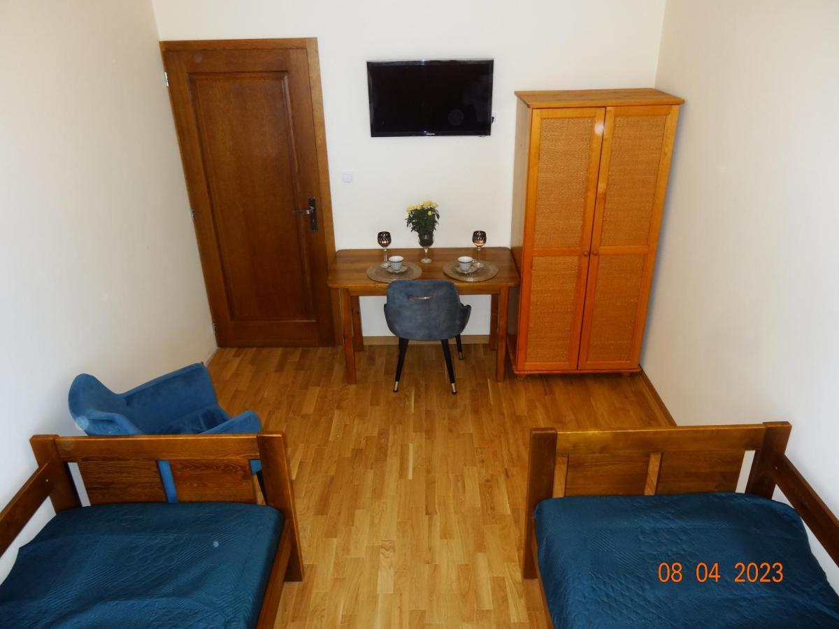 Apartamenty I Pokoje - Dom Goscinny Pasja -2 Minuty Do Plazy 드지비르지노 외부 사진
